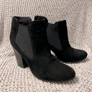 Black Bjorndal Suede-like material booties.